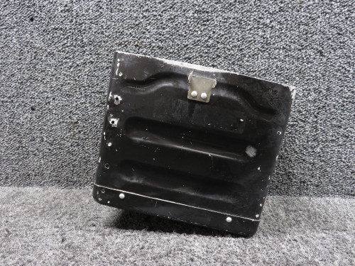 0413402-6 Cessna 150M Battery Box