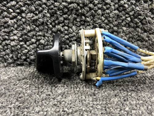 0861329-3 Cessna 310Q Rheostat Light Dimmer Knob