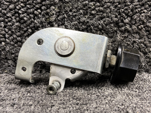 0813501-16 (Use: 0813501-1) Cessna 310Q Forward Cabin Air Controller Assy