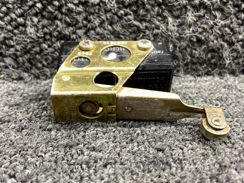 BZ7RT04 Cessna 310Q Nose Gear Down Limit Switch