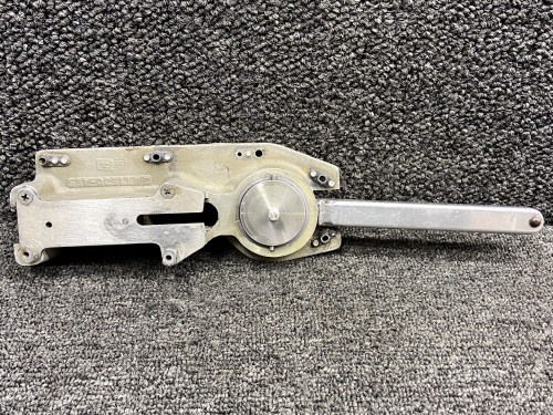 0811529-2 Cessna 310Q Cabin Door Latch Assembly