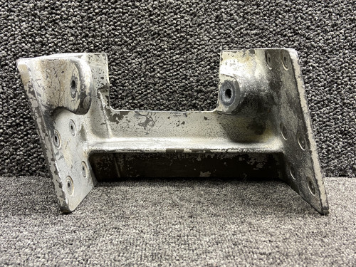 0811903-1 (Casting#: 0811903) Cessna 310Q Fuselage Step Support