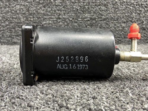 3000-0104 (Alt: C668516-0104) United Cabin Altimeter Differential Pressure Gauge