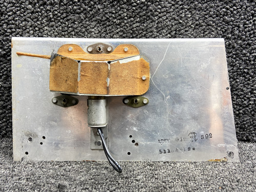 0851863-3 Cessna 421B Nacelle Courtesy Light Assembly (Modified Plate)