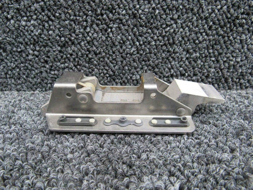 35-415416 (Use: H38K625) Beech 95-B55 Baggage Door Latch Assy