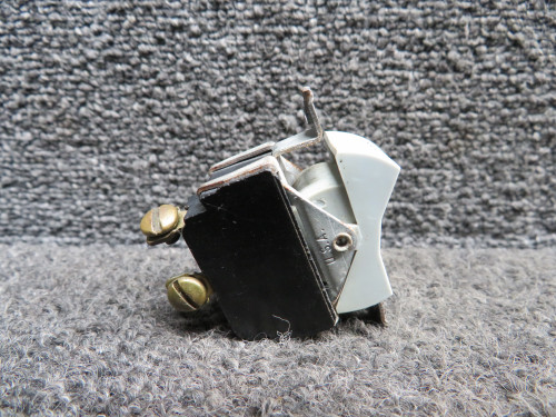 587-832 (Alt: 99377-008) Piper PA34-200T Cutler-Hammer Magneto Rocker Switch LH
