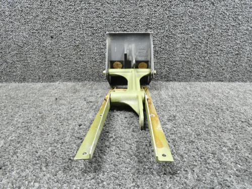 600039-001, 600065-001 Piper Aerostar 601P Rudder Pedal with Arm and Bracket LH