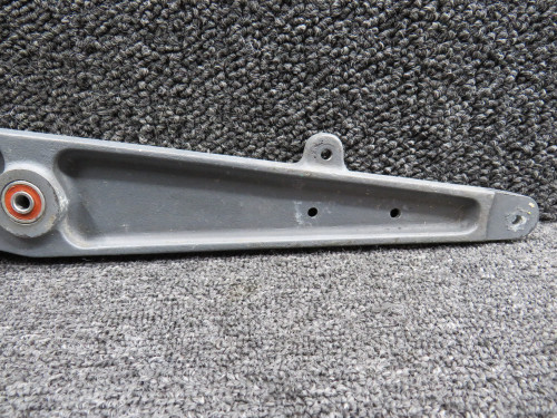95-524011-1 (Use: 002-524024-11) Beechcraft 95-B55 Push-Pull Elevator Bellcrank