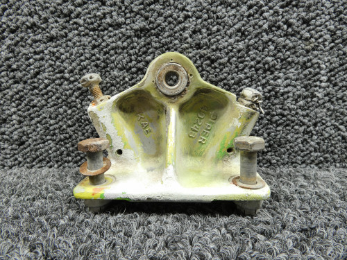 40249-000 Piper PA31-350 Elevator Bellcrank Torque Tube Hinge Assembly