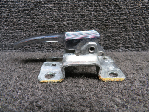 464-412 (Alt: 113-837-019-041) Piper PA34-200T Cabin Door Interior Handle