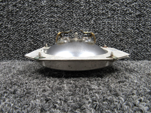 0523118-1, 0423542-6 Cessna 182H Landing Light Assembly with Bracket