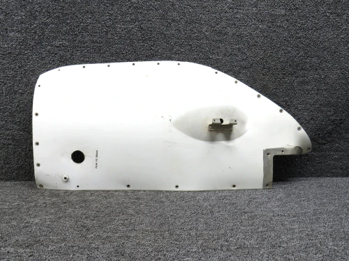 0823413-32 Cessna 310 Lower Wing Tip Fuel Tank Fairing RH