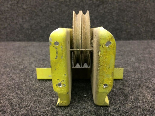 20289-000 Piper PA24 Bracket Aileron LH