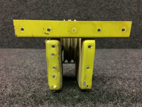 20289-000 Piper PA24 Bracket Aileron LH