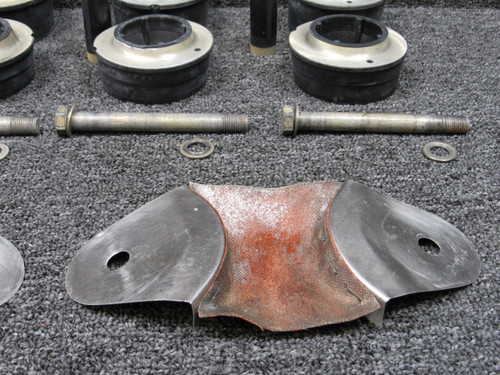 J-7763-35, J-9612-31 Lord Engine Mount Set