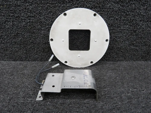 0762036-1, 0762035-1 Cessna T182T Courtesy Light Assembly