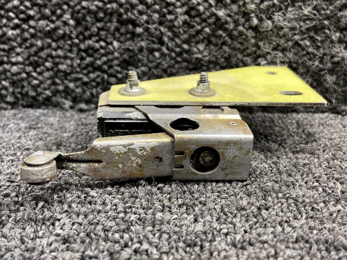 BZ3AT, 96-361011-13 Beechcraft B60 Flap Down Limit Position Switch w Bracket