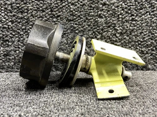 S771-70, 60-524055-1 Beechcraft B60 Aileron Trim Control Knob w Support