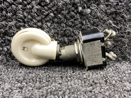 8857K44 (Alt: MS25125-E3) Beechcraft B60 Landing Gear Toggle Switch