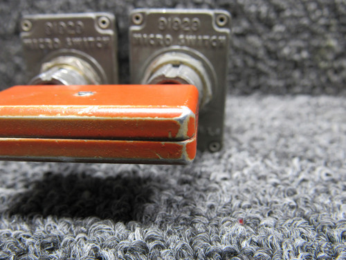2TL1-1 (Alt: MS24524-21) Micro Switch Dual Toggle Switch Assembly