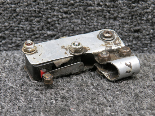 V3-1, 33-369124-1 Beechcraft F33A Throttle Warning Switch