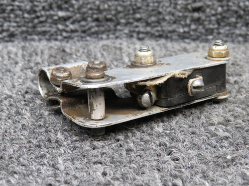 V3-1, 33-369124-1 Beechcraft F33A Throttle Warning Switch