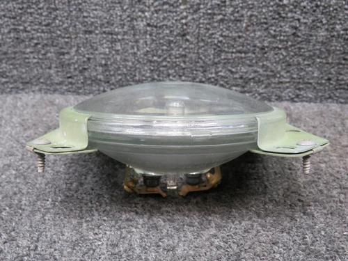 0523118-1, 0423542-6 Cessna 172B Landing Light Assembly with Bracket