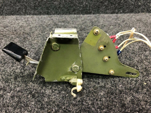0861526-13 / 0861526-11 Cessna 310Q Lever & Arm Flap Position