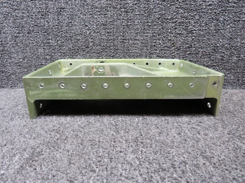 0541122-1 (Cast: 05241122-497) Cessna 172B Main Gear Support Inboard LH