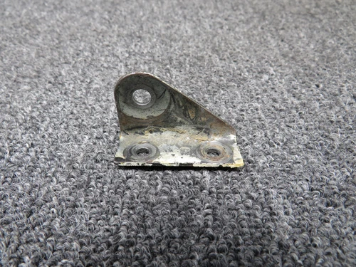0511301-19 Cessna 172B Seatbelt Bracket LH