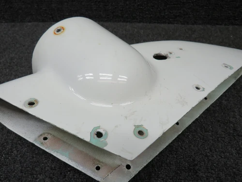 0531007-3 Cessna 172B Rotating Beacon Vertical Fin Tip