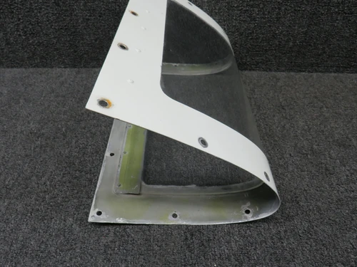 0523115 Cessna 172B Landing Light Window Assembly