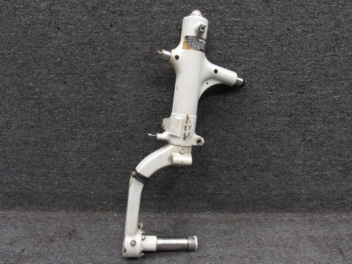67927-009 Piper PA28RT-201T Main Gear Assembly RH