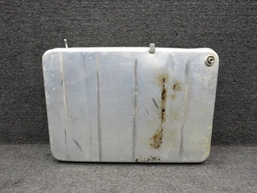 0426508-22 Cessna 150 Fuel Tank Assembly RH (Fuel Leak)