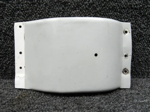 63942-001 Piper PA28RT-201T Wing Bolt Cover RH