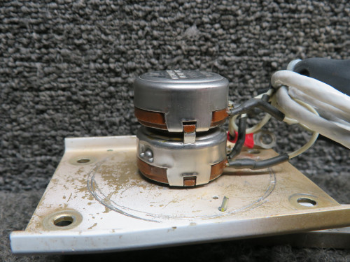 JD1N200P103UA Allen-Bradley Type J Autopilot Potentiometer with Arm (10K Ohm)