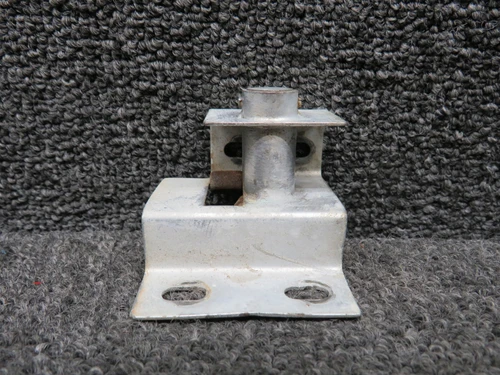 0511262-2 Cessna 172G Cabin Door Rotary Clutch Assembly RH