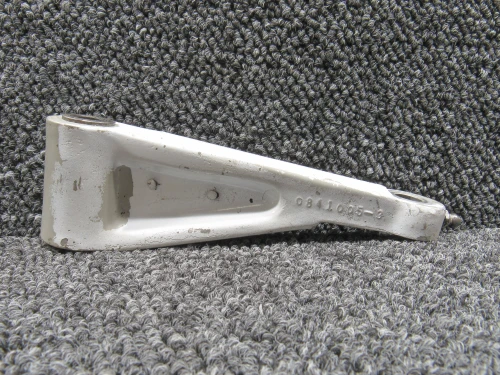 (Cast: 0841005-3) Cessna Landing Gear Torque Link
