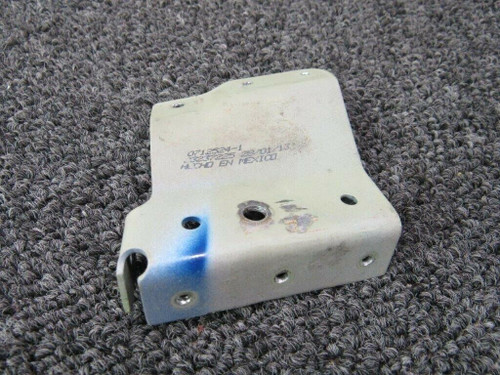 0712524-1 Cessna 182T Bracket LH Air