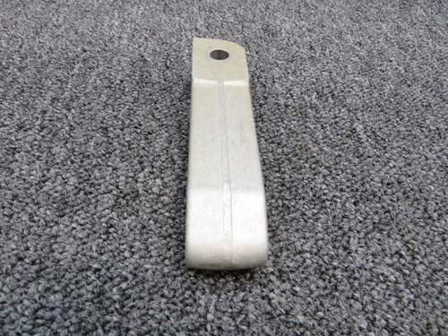 0723614 Cessna C182K Lower Wing Strut Fitting