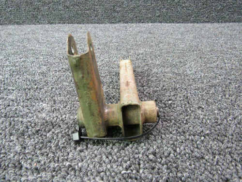 1260125-2 Cessna 177RG Outboard Flap Bellcrank Assembly RH
