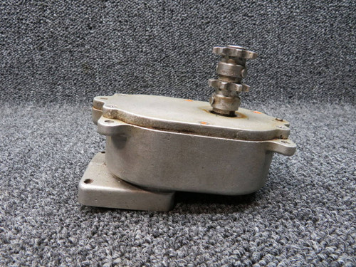 0861505-8 (Use: 0861505-12) Cessna 401 Flap Reduction Actuator Assembly