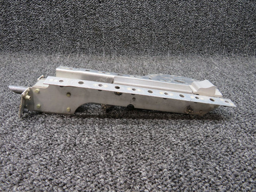 0851781-38 (FSO: D966-1 , Use: H966-1) Cessna T310R Nacelle Baggage Door Latch