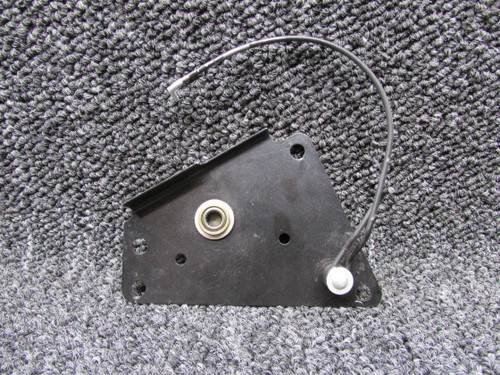 0713642-6, 0713642-4 Cessna 182T Elevator Trim Wheel Indicator and Retainer
