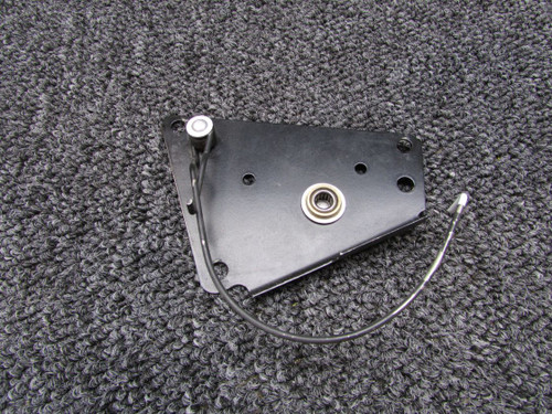 0713642-6, 0713642-4 Cessna 182T Elevator Trim Wheel Indicator and Retainer