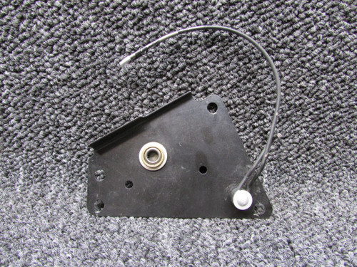 0713642-6, 0713642-4 Cessna 182T Elevator Trim Wheel Indicator and Retainer