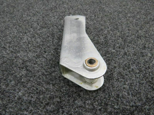 0325119 Cessna 195 Bracket Flap Center