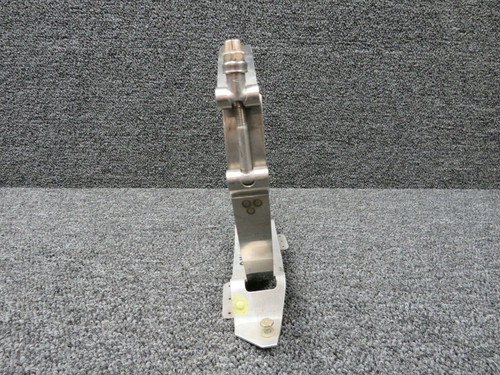 5017450-4 / 462119 Bracket W/ Band (SA)