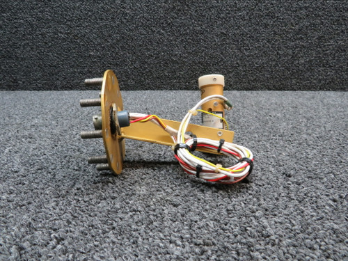 020-924-003 (Alt: 9910082-8), 366-917-001 Gull Fuel Transmitter LH or RH (28V)