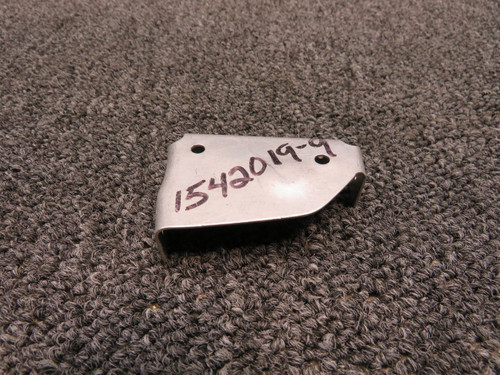 1542019-9 Cessna Bracket (NEW OLD STOCK)